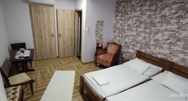 Pokoj s manželskou postelí - Ördöglovas Vendégház Bajna, foto 1
