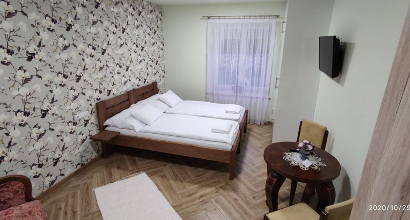 Pokoj s manželskou postelí - Ördöglovas Vendégház Bajna, foto 8