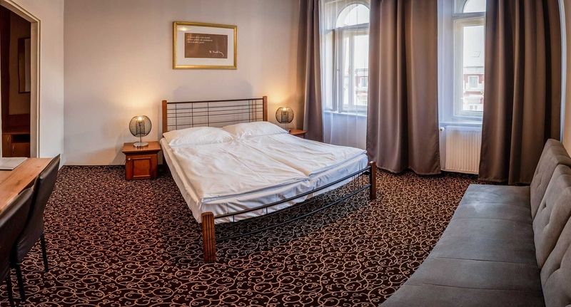 Economy Pokoj se sprchou pro 2 os. - Hotel Brixen Praha, foto 1