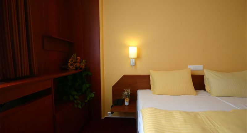 Economy Pokoj pro 2 os. - HOTEL LUDMILA Mělník, foto 1