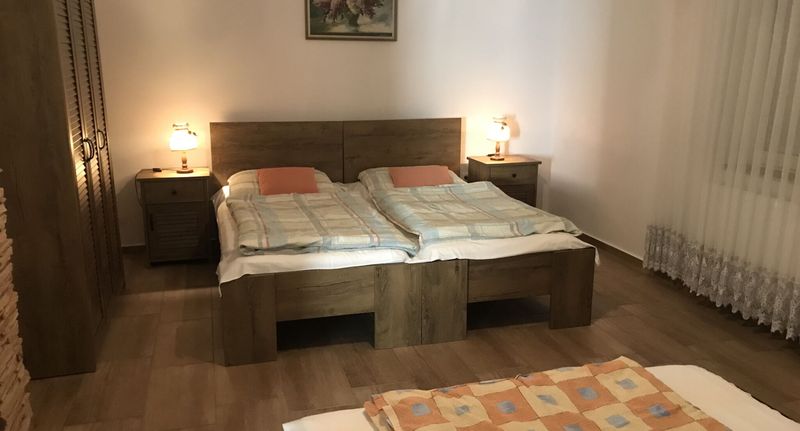 Apartman s klimatizací pro 6 os. se 2 ložnicemi celý Dům - Niki Apartman Sárvár, foto 1