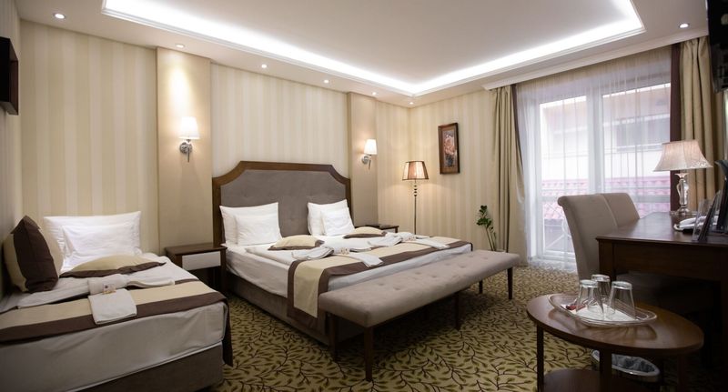 Standard Pokoj pro 3 os. - Elixír Medical Wellness Hotel Mórahalom, foto 1