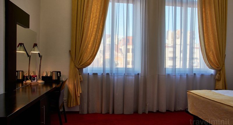 Pokoj bezbariérový s manželskou postelí - Hotel Concordia Târgu Mureș, foto 1