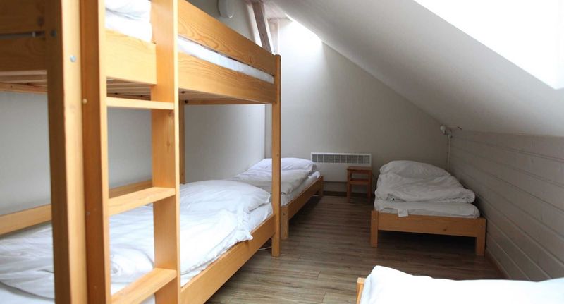 Pokoj s privátní koupelnou mimo pokoj pro 4 os. v podkroví - Penzion Křížky Malá Skála, foto 1