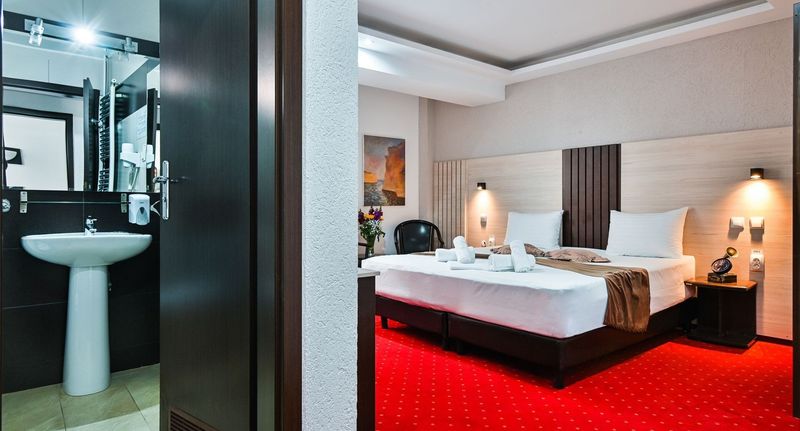 Pokoj s balkónem s manželskou postelí - Hotel Răzvan București, foto 1