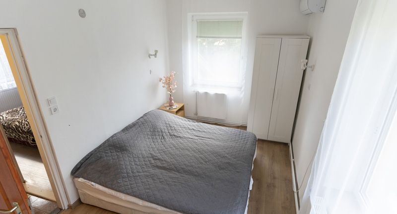 Apartman (jako celek) s balkónem s klimatizací pro 11 os. - Ciklámen Vendégház Mezőkövesd, foto 1