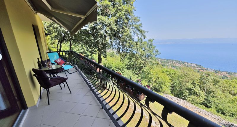Apartman pro 4 os. se 2 ložnicemi - Apartment Delost Lovran, foto 1