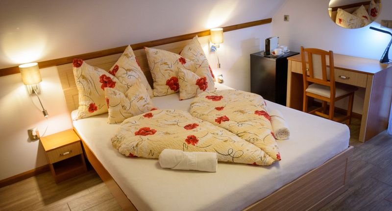 Apartman s klimatizací s terasou pro 4 os. se 2 ložnicemi - Tulipán Vendégház Örvényes, foto 1