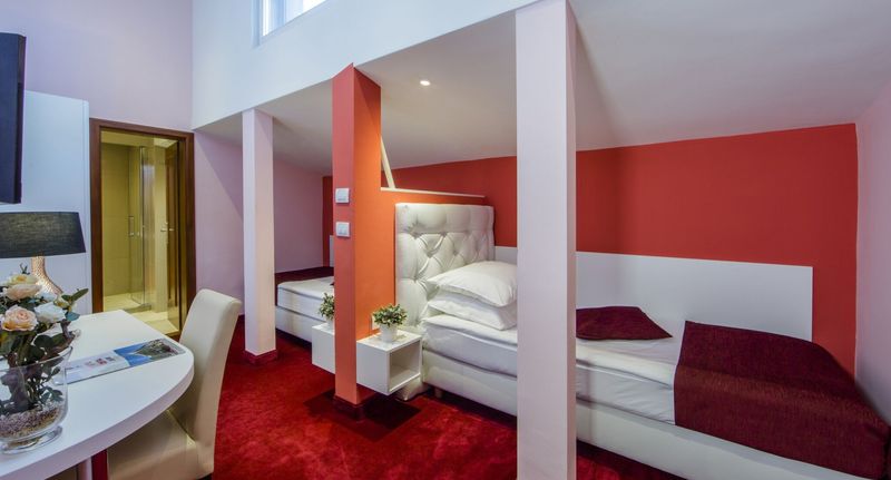Pokoj pro 2 os. - Hotel Central Zagreb, foto 1