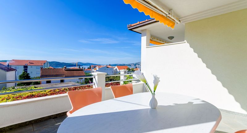 Apartman pro 4 os. se 3 ložnicemi (s možností přistýlky) - Apartments Palm tree Okrug Gornji, foto 1