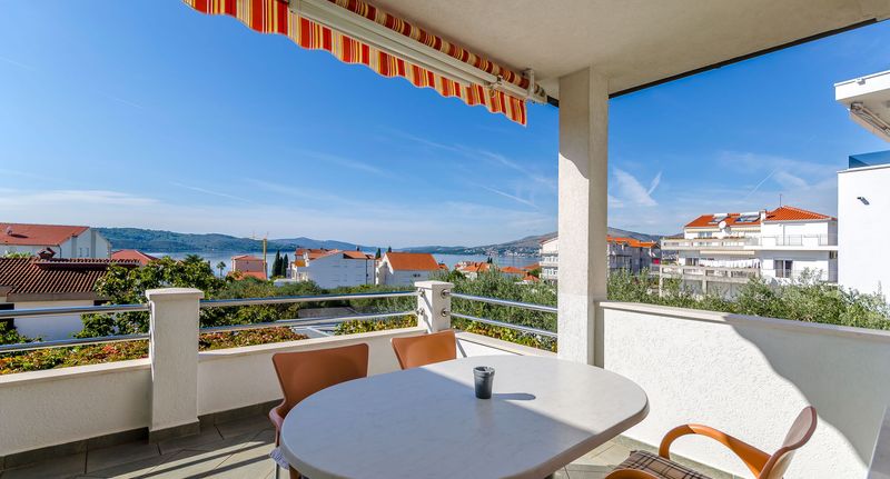 Apartman pro 3 os. se 2 ložnicemi (s možností přistýlky) - Apartments Palm tree Okrug Gornji, foto 1