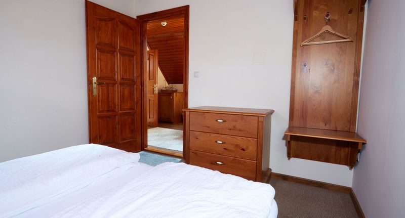 Standard Apartman pro 4 os. se 2 ložnicemi na poschodí - Sarok Vendégház Villány, foto 1