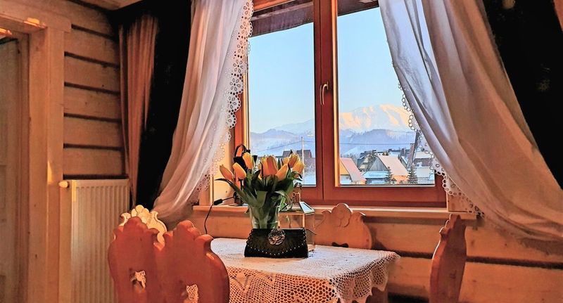 Komfort Apartman pro 6 os. se 3 ložnicemi s výhledem na hory - Willa Karpatia SKI&WELLNESS Murzasichle, foto 1