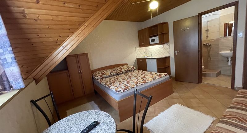 Studio Apartman pro 3 os. s 1 ložnicí na poschodí - Balaton Apartmanház Zamárdi, foto 1