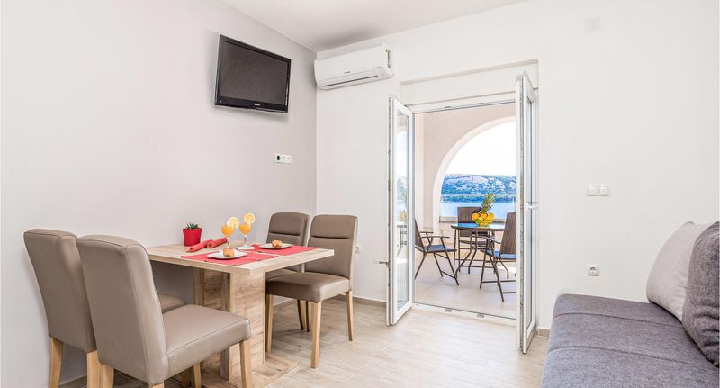 Apartman (jako celek) pro 3 os. - Apartman Stara Novalja - CKP893, foto 1