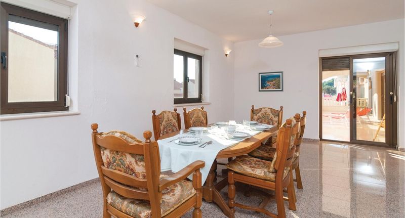 Apartman (jako celek) pro 6 os. - Apartman Bol - CDB552, foto 1