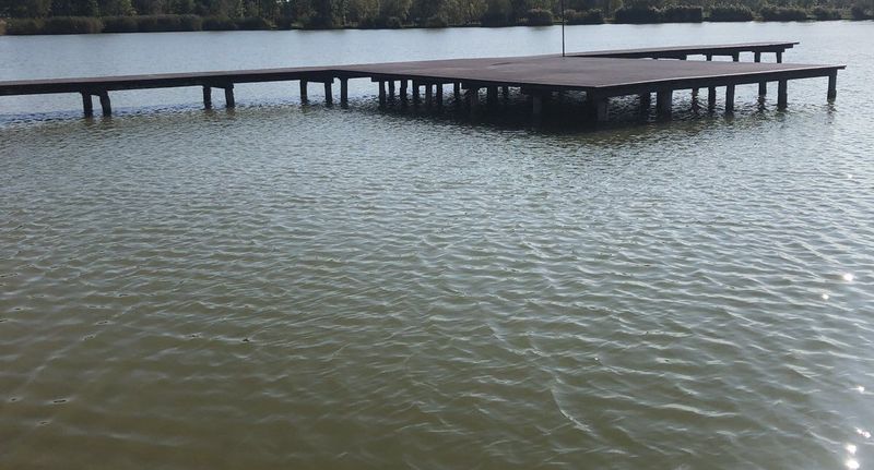 Apartman pro 4 os. se 2 ložnicemi s výhledem na jezero na přízemí - Angyalbőr Apartmanházak Kunfehértó, foto 1