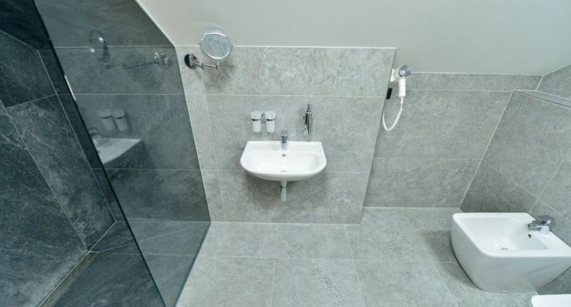 Pokoj se sprchou pro 2 os. - Montanie Resort Desná, foto 12