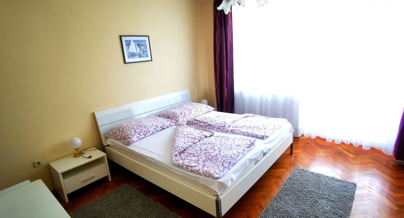 Premier Apartman s klimatizací pro 4 os. se 2 ložnicemi - Annie Apartman Siófok, foto 1