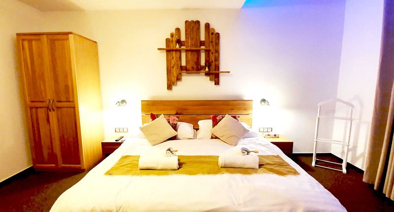 Standard Apartman se sprchou pro 4 os. se 2 ložnicemi - Hotel Farma Vysoká Chrastava, foto 1