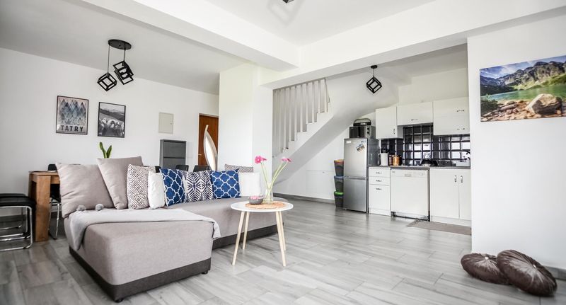 Deluxe Apartman s balkónem pro 8 os. se 4 ložnicemi - Apartamenty Dwupoziomowe Dwa Widoki Jacuzzi & Sauna Ząb, foto 1