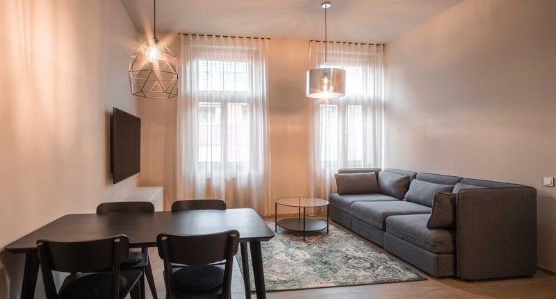 Apartman se sprchou s privátní koupelnou mimo apartmán pro 2 os. (s možností přistýlky) - Aparthotel Rimska 14 Praha, foto 1