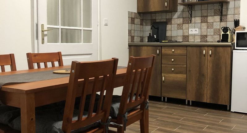 Apartman s koupelnou pro 5 os. se 2 ložnicemi na přízemí - Mormota Vendégház Mezőkövesd, foto 1