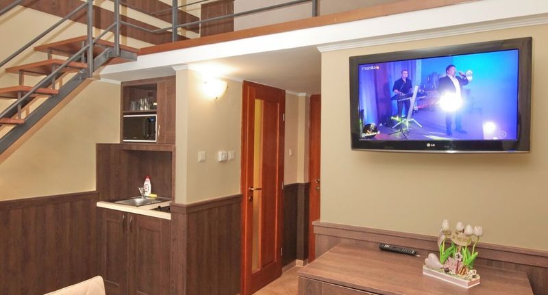 Rodinný Apartman pro 4 os. s 1 ložnicí na poschodí (s možností přistýlky) - Várfürdő Panzió Gyula, foto 1