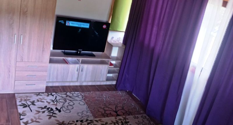 Roubenka (jako celek) pro 5 os. s výhledem do zahrady na přízemí - Casa de vacanță La Livadă Valea Danului, foto 1
