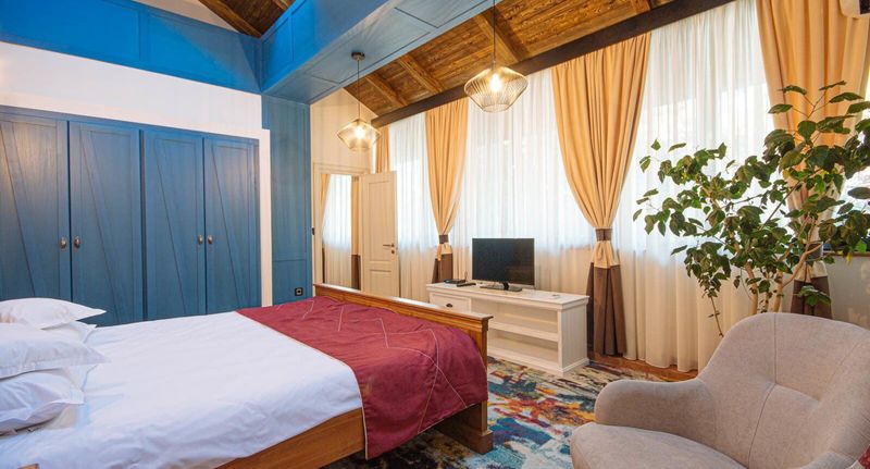 Pokoj s manželskou postelí - Kaban Boutique Hotel Vatra Dornei, foto 1