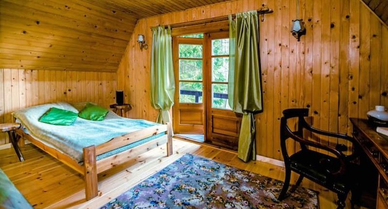 Romantik Roubenka (jako celek) pro 7 os. celý Dům (s možností přistýlky) - In The Wood Supraśl, foto 1