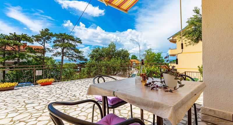 Apartman s balkónem s manželskou postelí s 1 ložnicí (s možností přistýlky) - Apartman Marinna Novi Vinodolski, foto 1