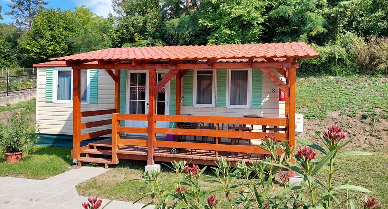 Roubenka (jako celek) s privátní koupelnou mimo apartmán pro 6 os. celý Dům - Lipicai Apartmanházak Szilvásvárad, foto 1