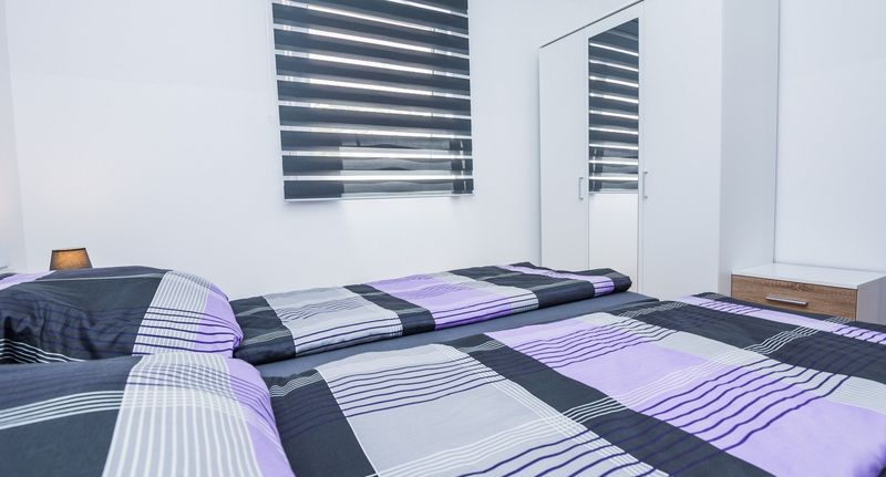 Apartman s klimatizací s terasou pro 4 os. s 1 ložnicí A-18540-b - Apartments With Parking Space Vir - 18540, foto 1