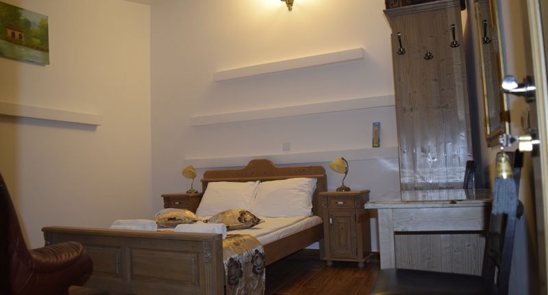 Pokoj s manželskou postelí - Pensiunea Nobil Medieval Sighișoara, foto 13
