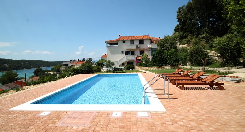 Apartman s klimatizací pro 5 os. se 2 ložnicemi s výhledem na moře - Family-friendly Apartments With Swimming Pool Kampor, Rab - 15518 Kampor, foto 1