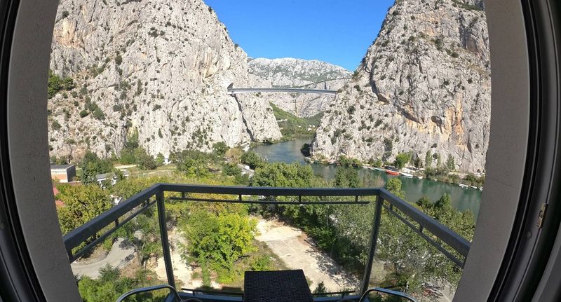 Superior Pokoj s manželskou postelí s výhledem na řeku - Hotel Villa Dvor Omiš, foto 1