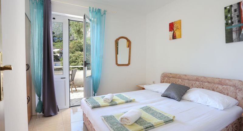 Apartman s klimatizací s balkónem pro 5 os. se 2 ložnicemi A-18218-c - Apartments By The Sea Živogošće - Porat, Makarska - 18218 Živogošće - Porat, foto 1