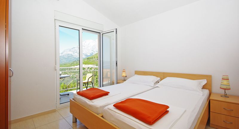 Apartman s klimatizací s balkónem pro 3 os. se 2 ložnicemi A-18911-c - Apartments With Parking Space Krvavica, Makarska - 18911 Krvavica, foto 1