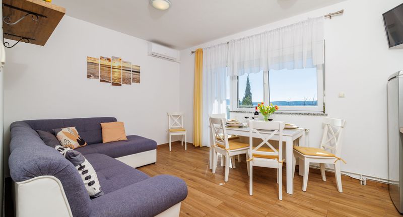 Apartman pro 4 os. se 2 ložnicemi - Apartments Iva Crikvenica II, foto 1