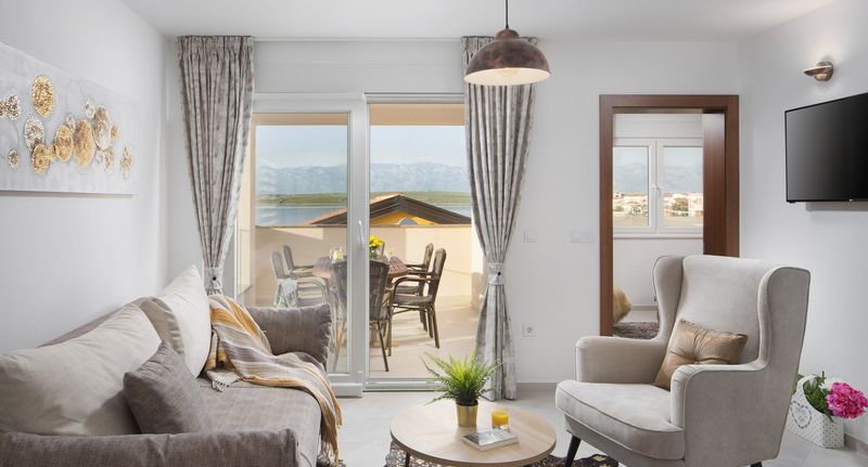Apartman s klimatizací s terasou pro 4 os. se 2 ložnicemi A-19421-c - Apartments By The Sea Vir - 19421, foto 1