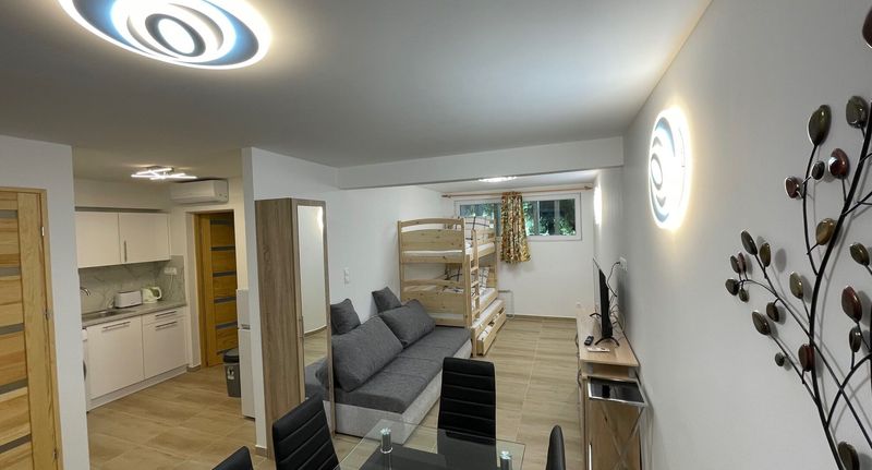 Apartman pro 6 os. se 2 ložnicemi v suterénu - Fesztivál Balaton Parti Apartman Balatonföldvár, foto 1