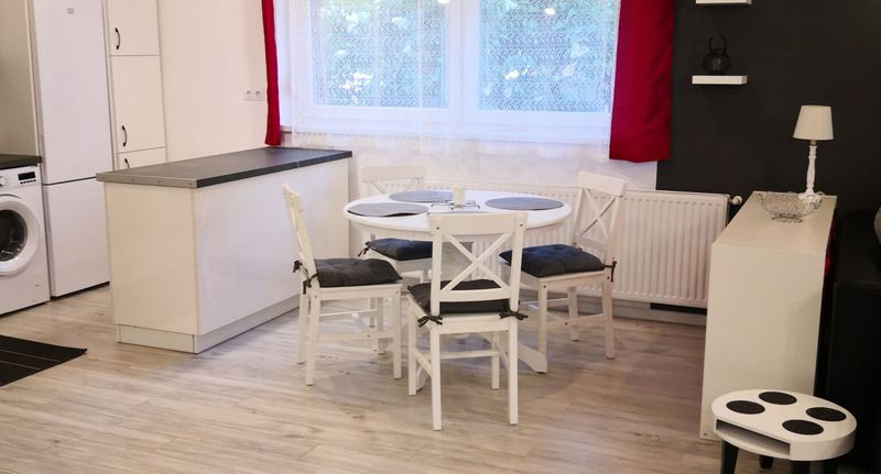 Rodinný Apartman (jako celek) pro 4 os. přízemní (s možností přistýlky) - Best Apartmanhàz Siófok, foto 1