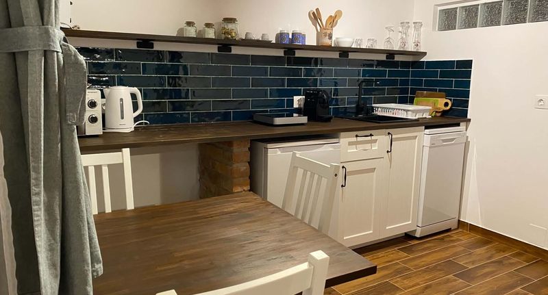 Apartman s klimatizací s manželskou postelí s 1 ložnicí přízemní - Flóra Apartmanok Kehidakustány, foto 1