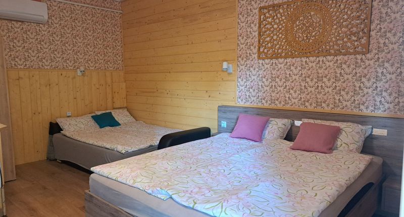 Apartman pro 3 os. s 1 ložnicí s výhledem do zahrady přízemní - Tündérkerti Apartmanok Bogács, foto 1