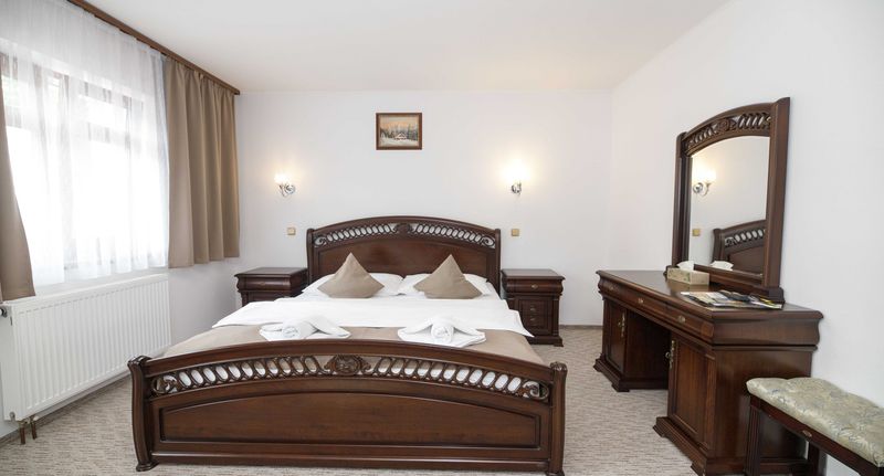 Superior Pokoj se sprchou s manželskou postelí - Hotel Jelínek Špindlerův Mlýn II, foto 1