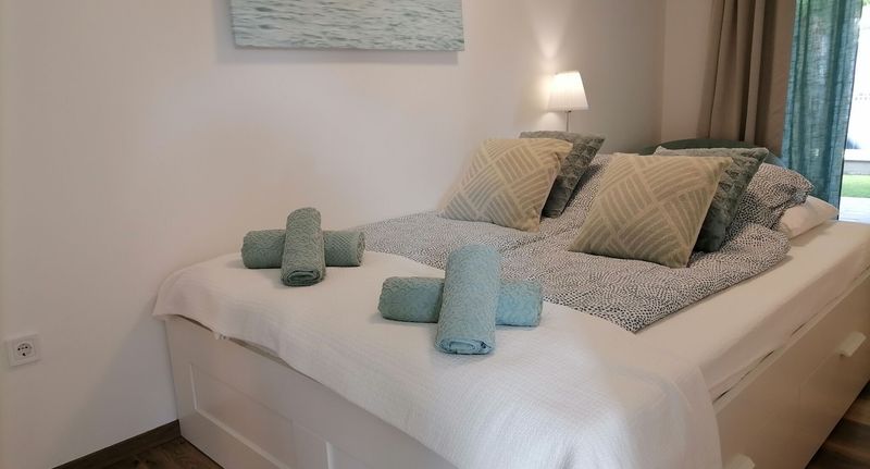 Apartman (jako celek) s klimatizací pro 4 os. na přízemí (s možností přistýlky) - Türkiz Apartman Balatonmáriafürdő, foto 1
