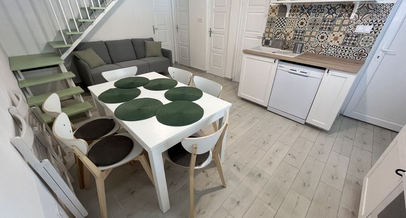 Rekreační dům (jako celek) s terasou pro 8 os. celý Dům - Helló Zsóry Apartman Mezőkövesd, foto 1