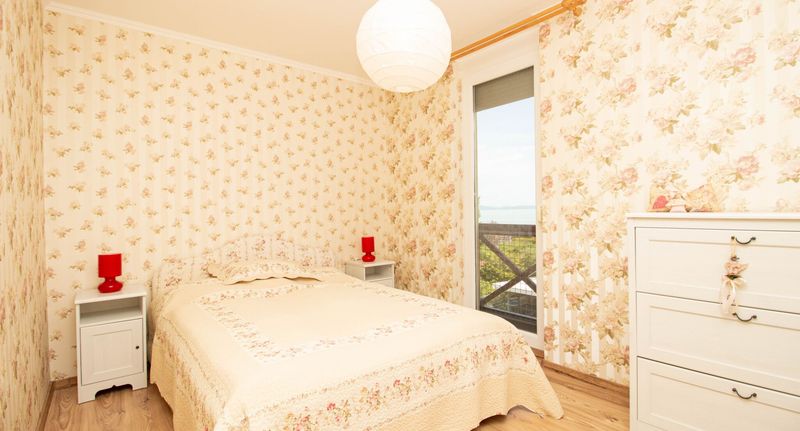 Apartman (jako celek) pro 4 os. s výhledem na jezero na poschodí - 976 - Közvetlen Vízparti Apartman Balatonőszöd, foto 1