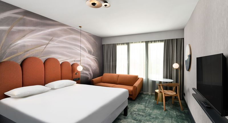 Privilege Pokoj pro 3 os. na poschodí - Mercure Debrecen, foto 1